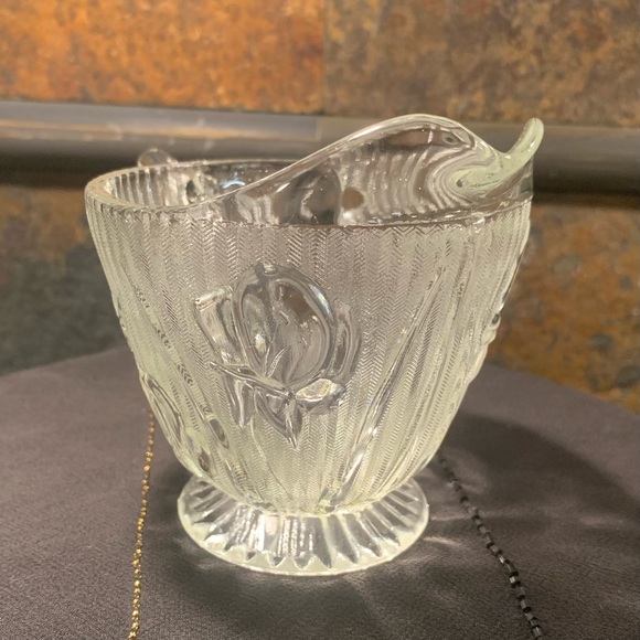 Lovely vintage clear depression glass creamer Jeanette Iris Herringbone Pattern - Picture 5 of 9